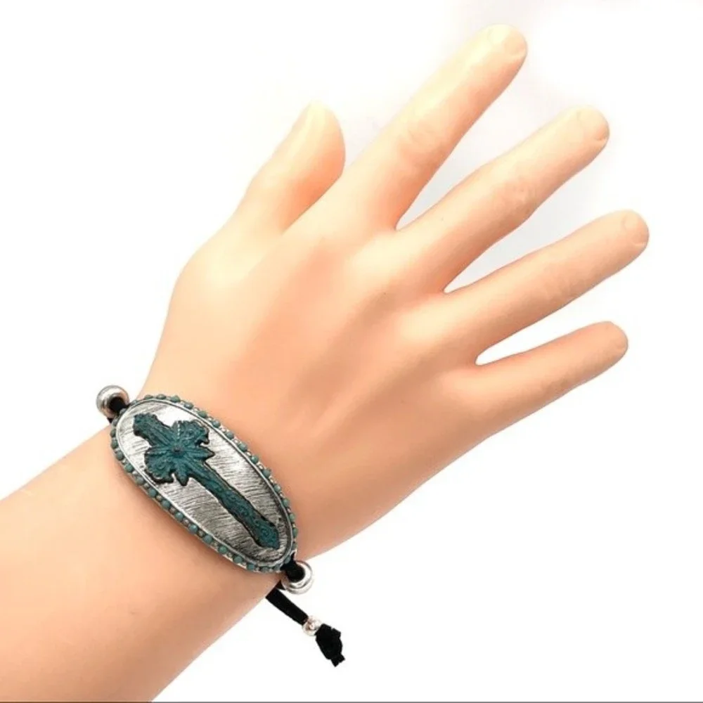 🌼 Western Cross Silver Patina Pull Tie Bracelet